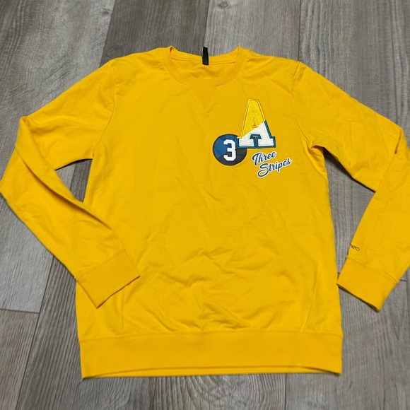 NWOT Adidas Neo Yellow A varsity patch 3 stripe crewneck sweatshirt - Picture 5 of 10